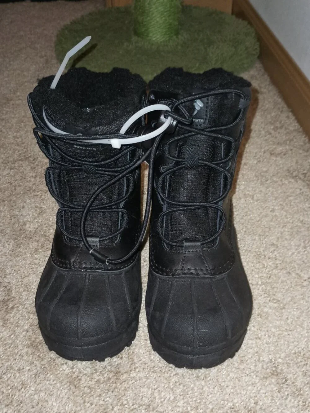 NWOT Columbia  Bugaboot Celsius Boots - Kids' Black/Graphite 11